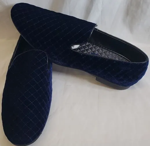 Chatwal -- Men's Slip-On Dress Shoe -- Black Velvet
